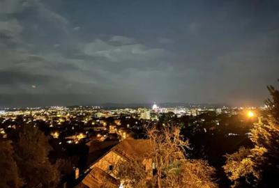 Teren de 372 mp, în Valea Roșie - 2