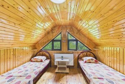 Casă individuală cu 9 camere cu Teren 341 Mp în Dâmbovicioara - 13
