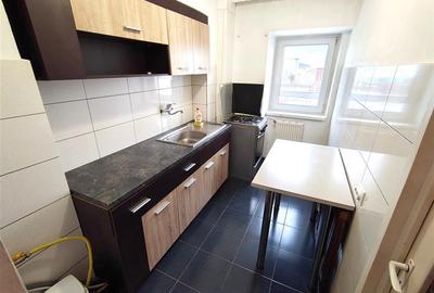 Garsonieră decomandată, mobilată în Podu Roș - 4