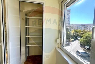 De inchiriat apartament cu 4 camere, zona Dacia - 7
