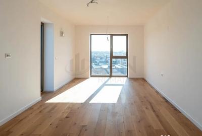 Apartament cu 4 camere decomandat în Băneasa - 9