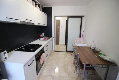Apartament cu 2 camere semidecomandat în Micro 16 - 7