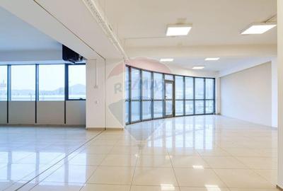 Spațiu comercial, de 1,000 mp, în Calea București - 18