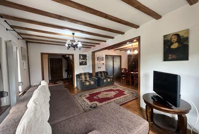 Casa de lemn cu teren generos de 1312 mp de vanzare in Fundulea - 1