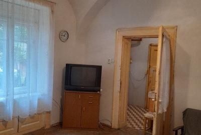 Apartament 2 camere la curte comuna, central, Str. Tudor Vladimirescu nr 25 - 6