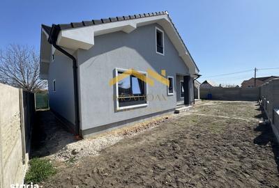 Casă cu 4 camere cu Teren 400 Mp în Sânmihaiu Român - 3