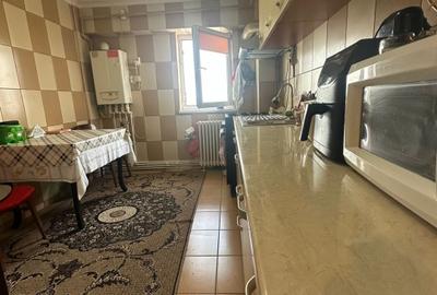 Apartament cu 3 camere decomandat, mobilat în Calarași 4 - 4