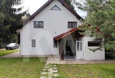 Vila de poveste din Valea Avrigului de vanzare - 2
