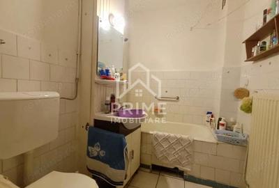 Apartament cu 4 camere decomandat în Central - 2