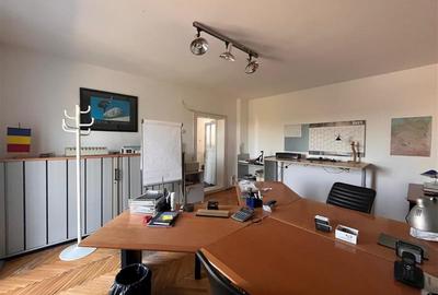 Casă cu 7 camere cu Teren 820 Mp în Central - 39