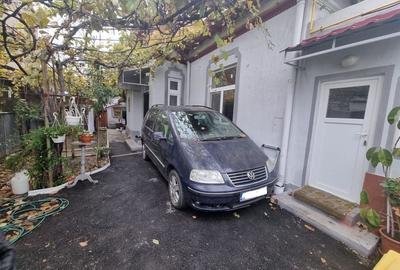 Delfinariu -casa de caramida - 3