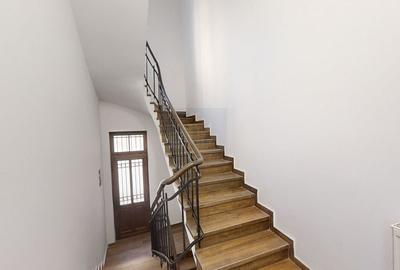 Casă individuală cu 15 camere cu Canalizare în Universitate - 11