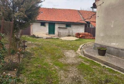 Casă cu 3 camere în Central - 2