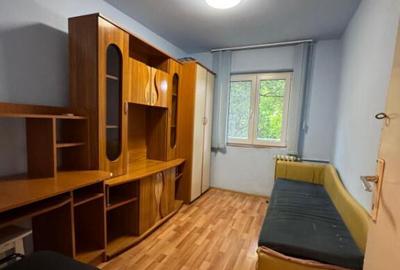 Apartament 3 camere semidecomandat, etaj intermediar - 3