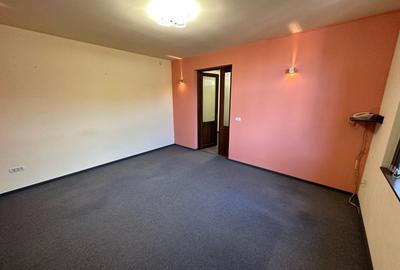 Birou, de 201 mp, în Central - 8