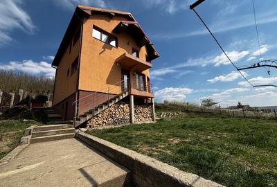 Casă individuală cu 5 camere cu Canalizare în Câmpenești - 1