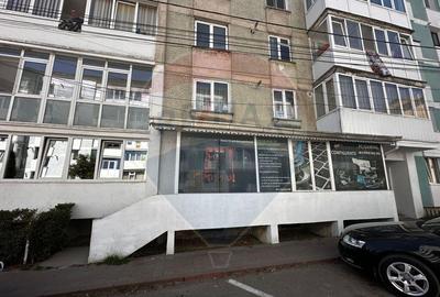 Spa?iu comercial in zona Asirom - 26