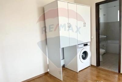 Apartament cu 3 camere decomandat în Hipodrom 1 - 3