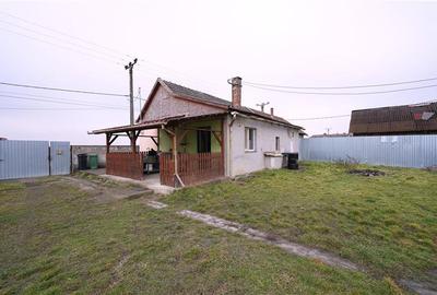 Casă cu 2 camere cu Teren 1173 Mp în Sălard - 1
