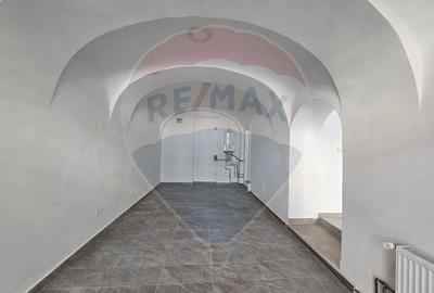 Spațiu comercial, de 80 mp, în Ultracentral - 7