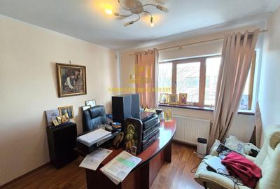 Casă individuală cu 4 camere cu Canalizare în 1 Decembrie - 13