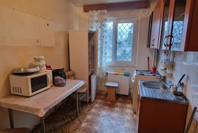 Apartament cu 3 camere, etaj 1, zona Salvare - 5
