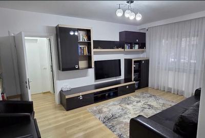 Apartament cu 4 camere semidecomandat, mobilat în Politehnica