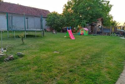 Casa de vanzare cu front stradal generos, disponibila in 2 rate, in zona buna Casa de vanzare cu front stradal generos, disponibila in 2 rate, in zona buna - 7