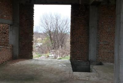 Vand casa neterminata - 1