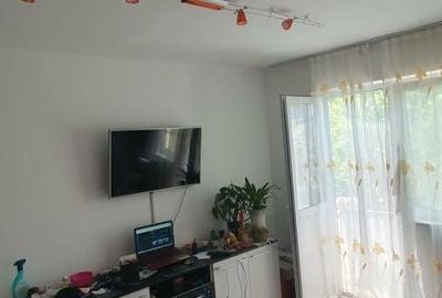 Apartament cu 2 camere semidecomandat în Nufărul