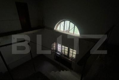 Casă cu 4 camere cu Teren 600 Mp în Central