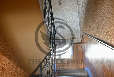 Casă cu 6 camere cu Teren 780 Mp în Central - 8