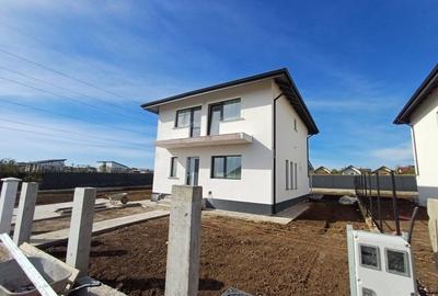 Casa 4 camere si beci in Miroslava 500 m de centru - 120 mp Utili, Teren 400 mp