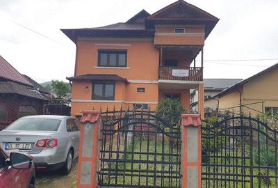 Casă cu Teren 520 Mp în Vlădești - 6