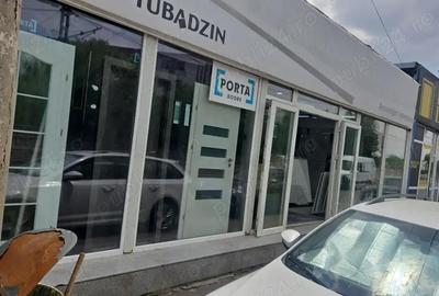 Spațiu comercial, de 220 mp, în Central - 4