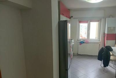 Apartament cu 2 camere decomandat în Precista - 4