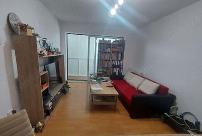 Vanzare apartament 3 camere, zona micro 6 - Targoviste - 1