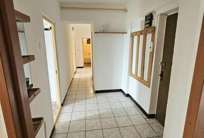 Apartament cu 3 camere decomandat în Central - 3