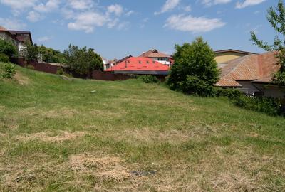 Teren Construcții intravilan de 1356 mp, în Central - 3