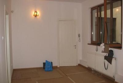 De Inchiriat Apartament 6 camere, C. Victoriei - Sala Palatului sect 1 - 8