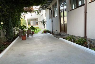 Casă cu 6 camere cu Teren 480 Mp în Școlilor - 1