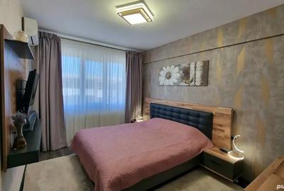 Apartament cu 2 camere decomandat în 13 Decembrie - 1
