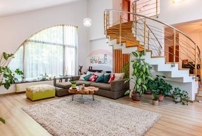 Casa / Vila cu 5 camere in Pipera, teren 385mp, ansamblu rezidential