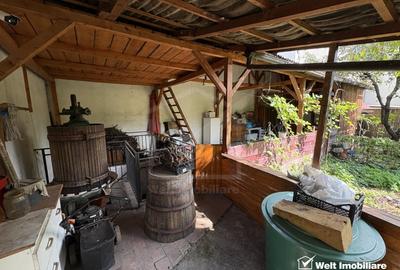 Casa parter + mansarda, situat la curte comuna, teren propriu, 3 locatari ! - 20