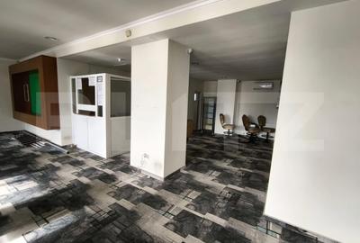 Spatiu comercial stradal, 70 mp utili, cu vitrina, zona Dunarea-Romanesti - 2