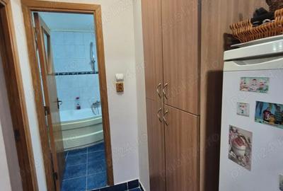 Vand apartament trei camere ,zona Aparatori Patriei!! - 7