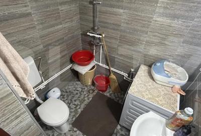 Spațiu comercial, de 300 mp, în Central - 4