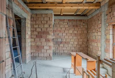 Casa de vanzare 7 camere | CURTE 953 mp | Colonia 1 Mai | COMISION 0 | - 45