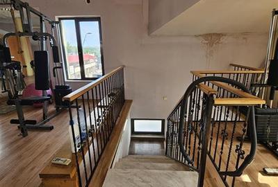 Spațiu comercial, de 240 mp, în Est - 18