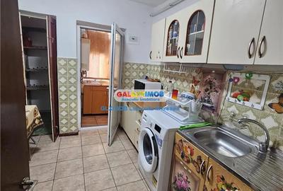 Apartament cu 2 camere decomandat în Micro 4 - 7